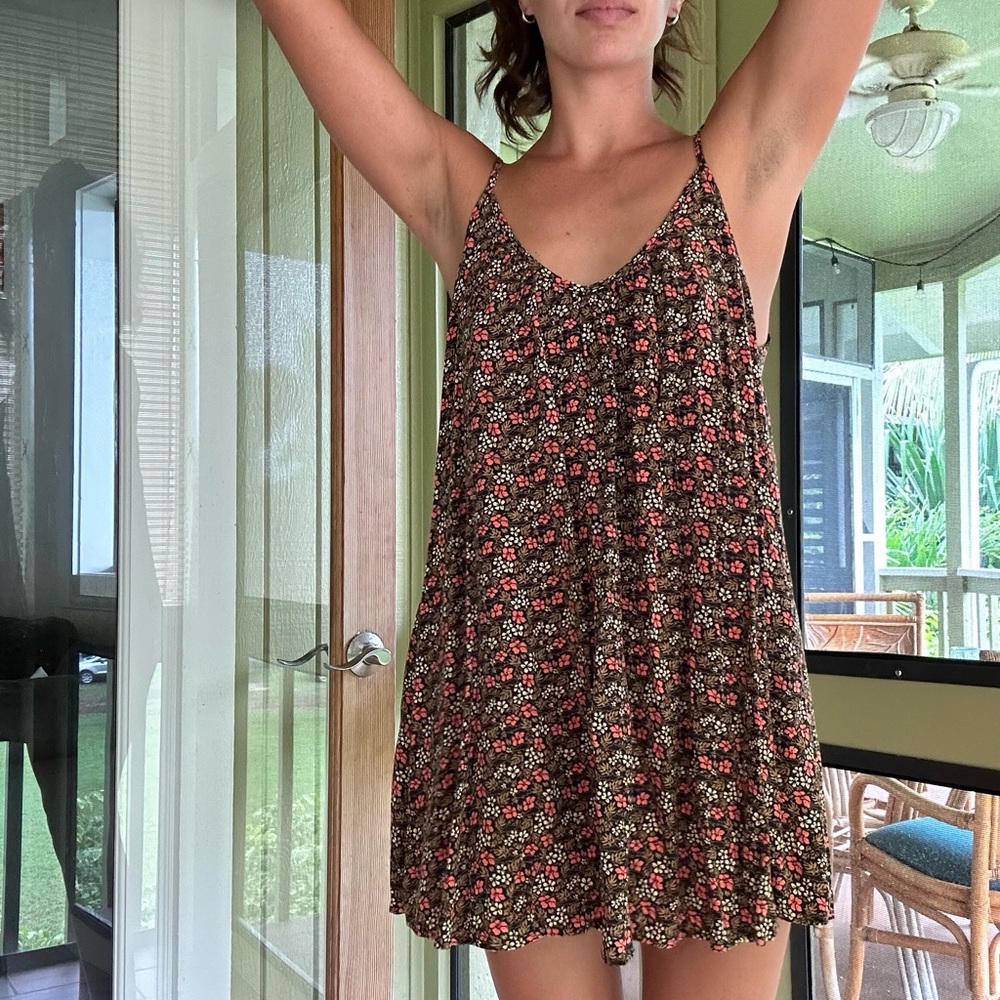 Salty Crew Floral Patterned Garment